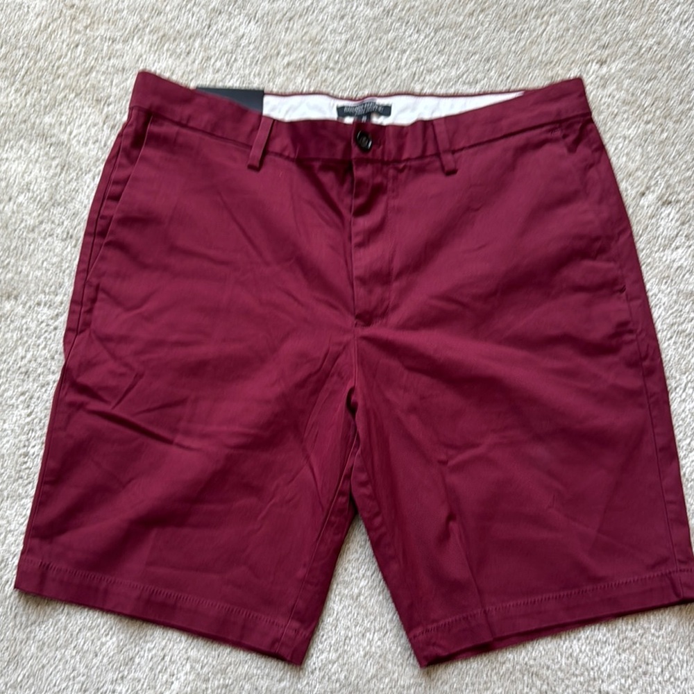 NWT Banana Republic Burgandy Flat Front Shorts